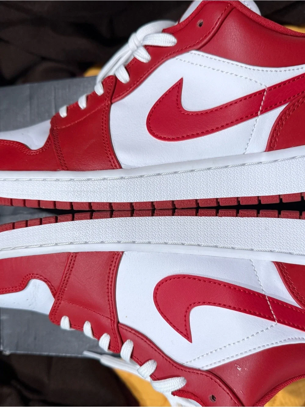 Jordan Air Jordan 1 Low - Sail, Gym Red, University Gold
